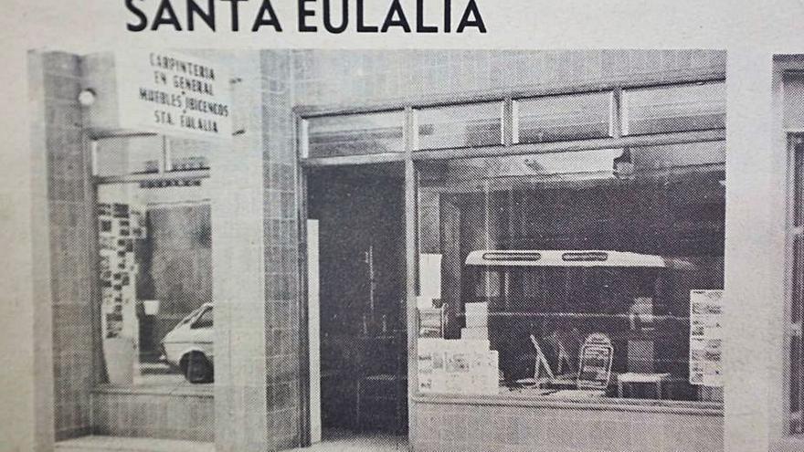 La fachada de la tienda en un diario de 1984. | FOTOS DE ARCHIVO FAMILIAR