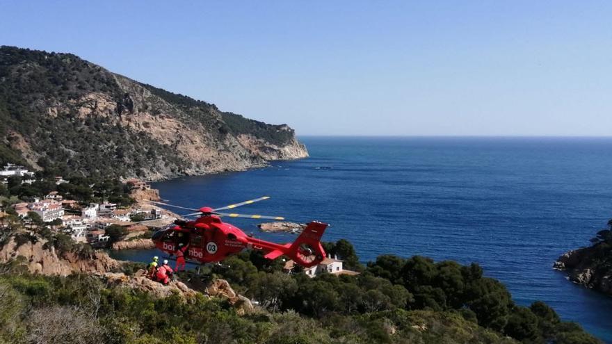 Els Bombers fan més de 30 rescats al mes al medi natural de Girona