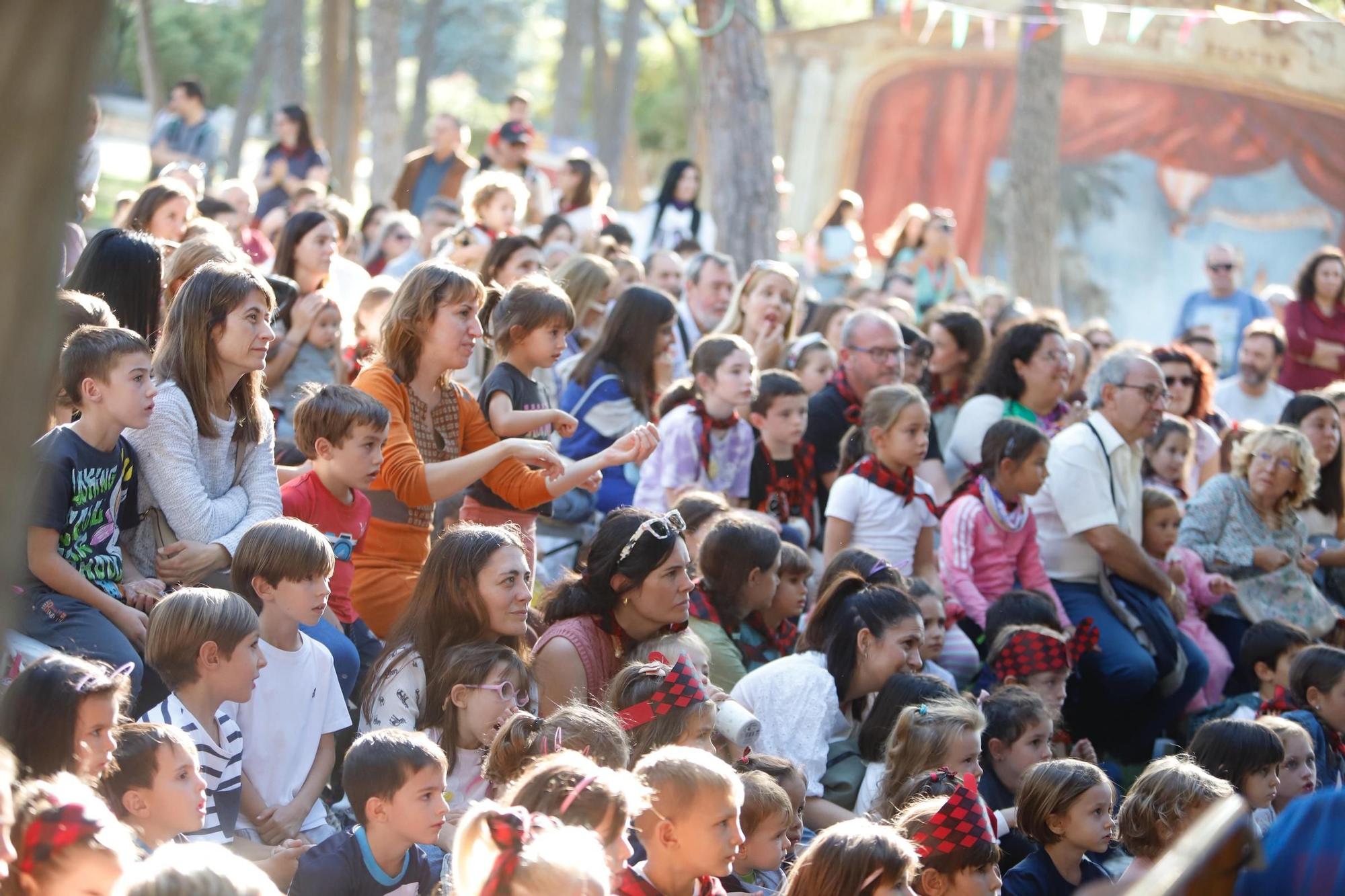 En imágenes | Llenazo en la inauguración del Parque de Marionetas