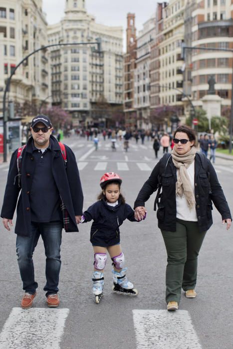 La plaza del Ayuntamiento, también llena en Semana Santa