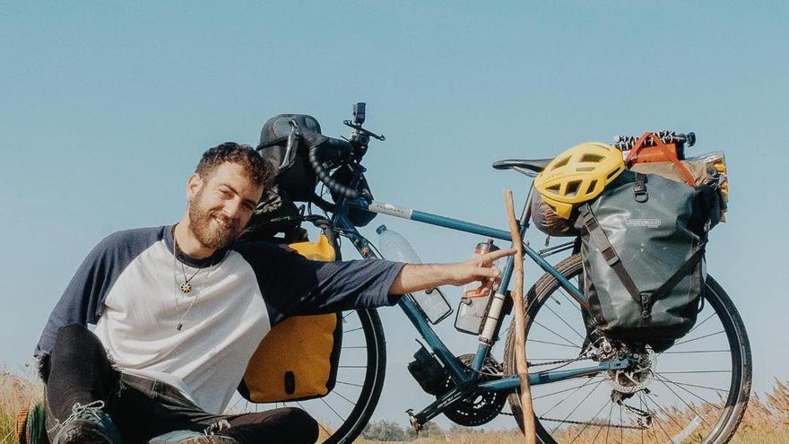 Un mallorquín se propone dar la vuelta al mundo en su bicicleta