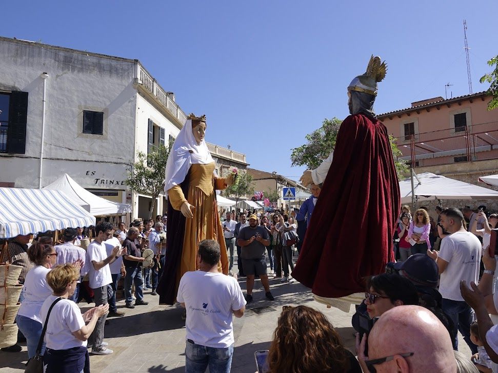 Las mejores imágenes de las 'fires' de este fin de semana: desde Calvià vila hasta el Port d'Alcúdia