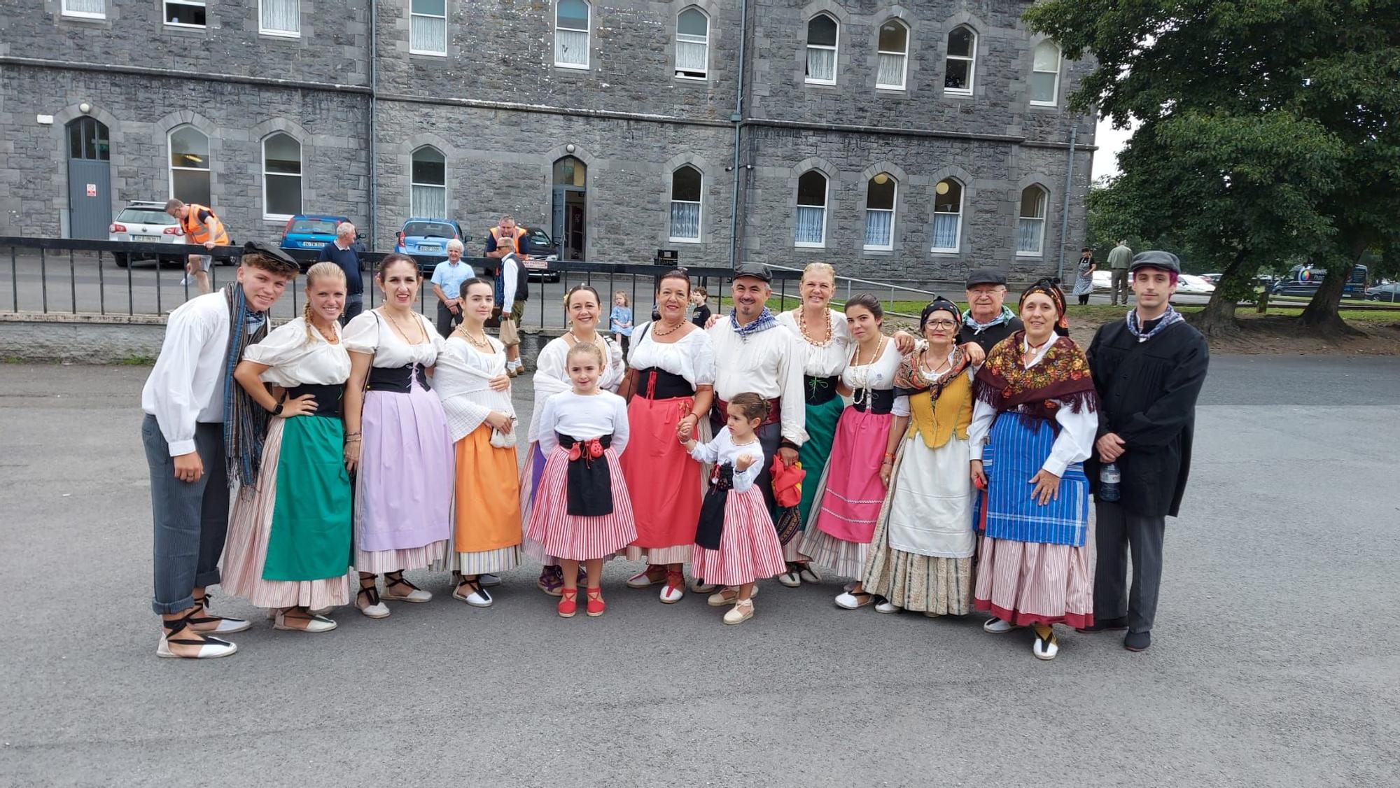 Grupo de Danzas Postiguet en Irlanda