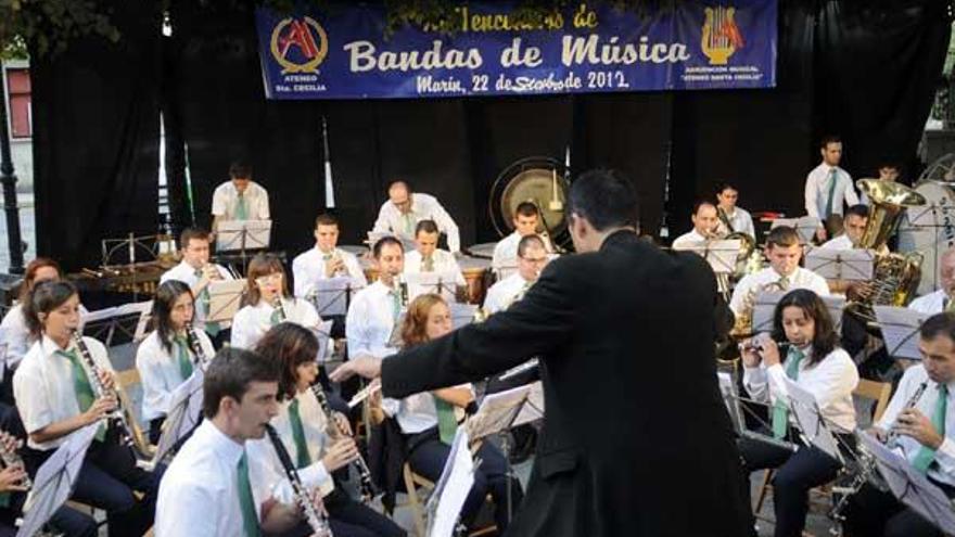 La Banda de Música de Cabral que actuó en el festival.  // Noé Parga