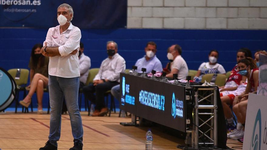 Miguel Ángel Luque, durante un encuentro del Dobuss Córdoba.