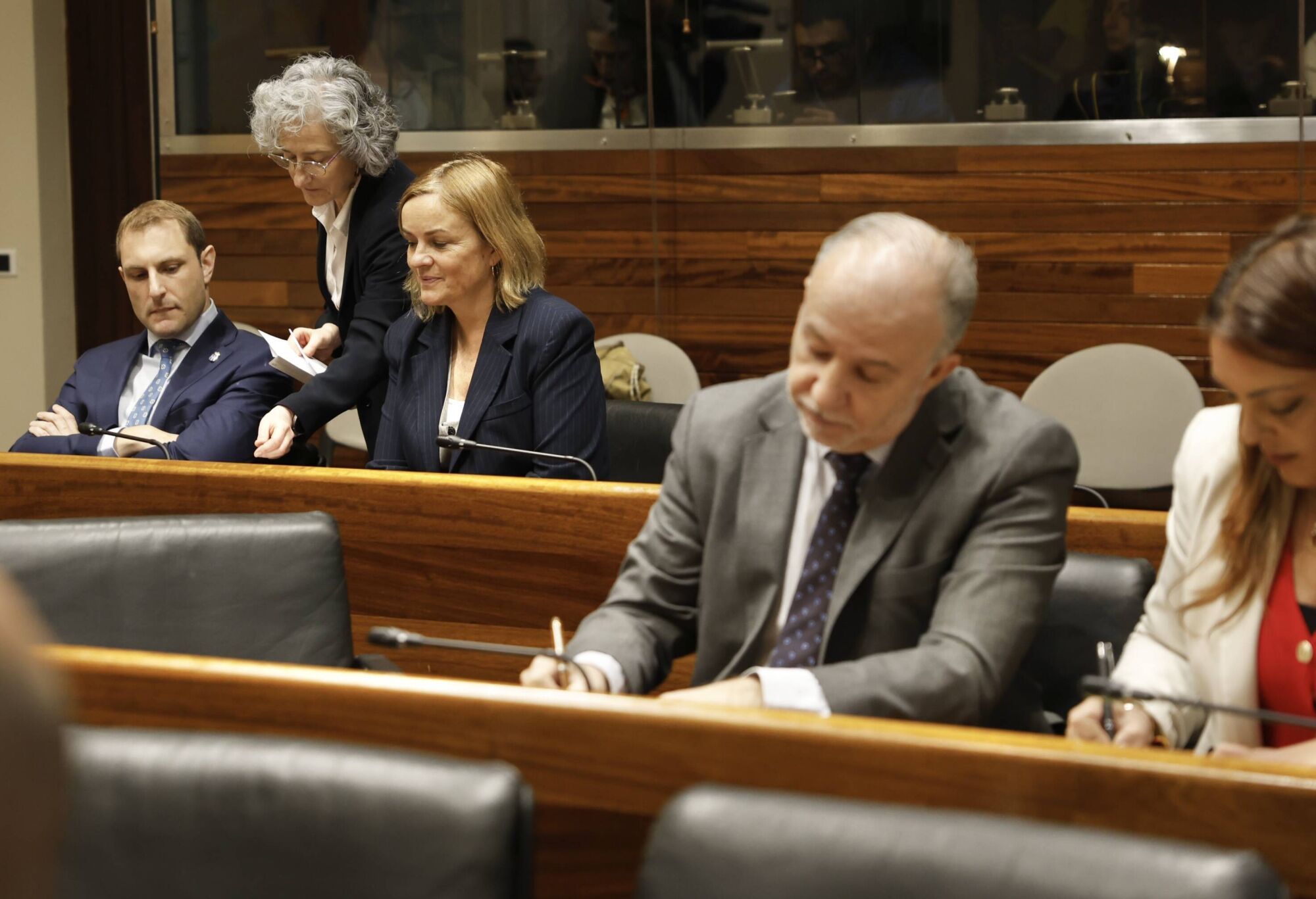 EN IMÁGENES: Así fue la votación para formar la comisión de investigación sobre el accidente minero de Cerredo en  la Junta.