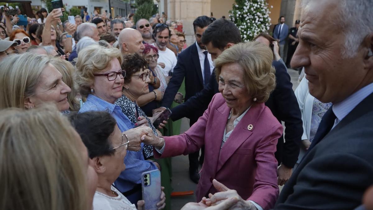 Vídeo: Castelló acoge con cariño a la reina Sofía