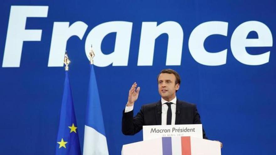 Bruselas confía en que Macron se imponga a Le Pen
