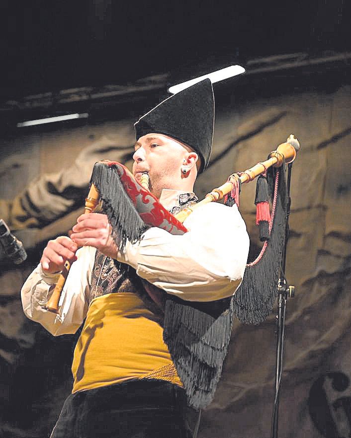 Sonó "¡Puxa Asturias!" en el Festival del Cante de las Minas de La Unión