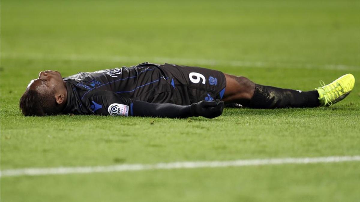 Mario Balotelli con la camiseta del Niza