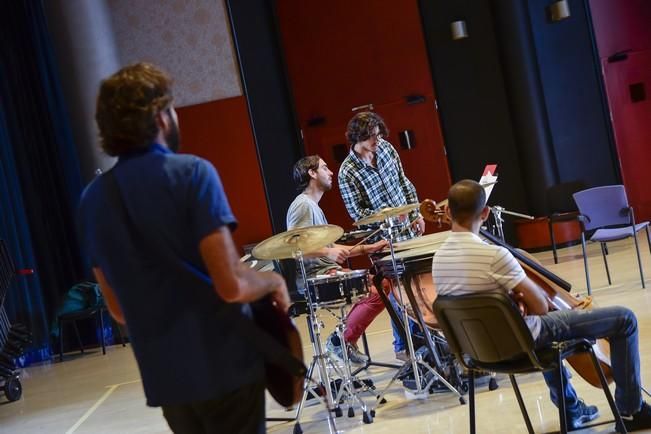 Ensayo de RED Beard con orquesta de cuerda en el ...