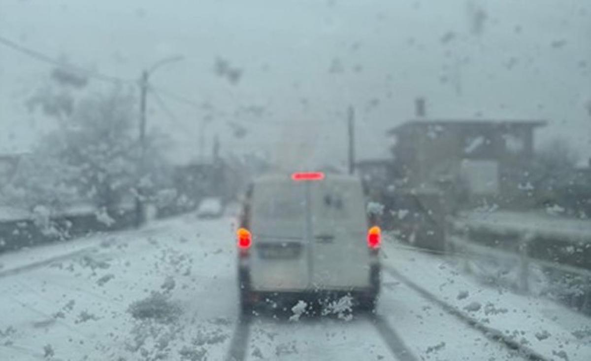 El furgón de los menús en plena nevada. | Fdv