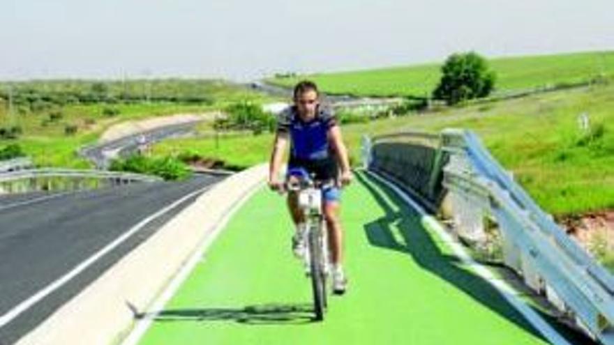 Un carril-bici unirá Proserpina y la ciudad deportiva este año