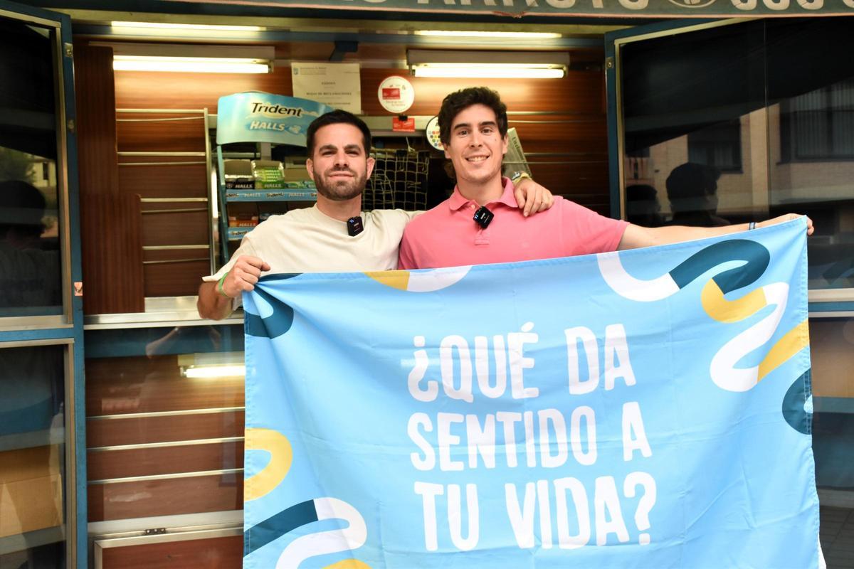 Javier Cascón y Jesús García compraron el pequeño quiosco de Arganzuela