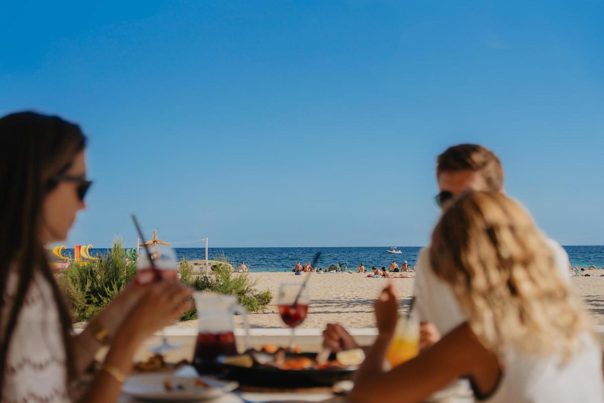 Gastronomía, cultura y deporte amplían las posibilidades de disfrutar de Magaluf más allá del sol y la playa.