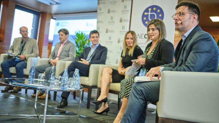 Una de las mesas de debate celebradas ayer durante el encuentro anual de NECSTouR.