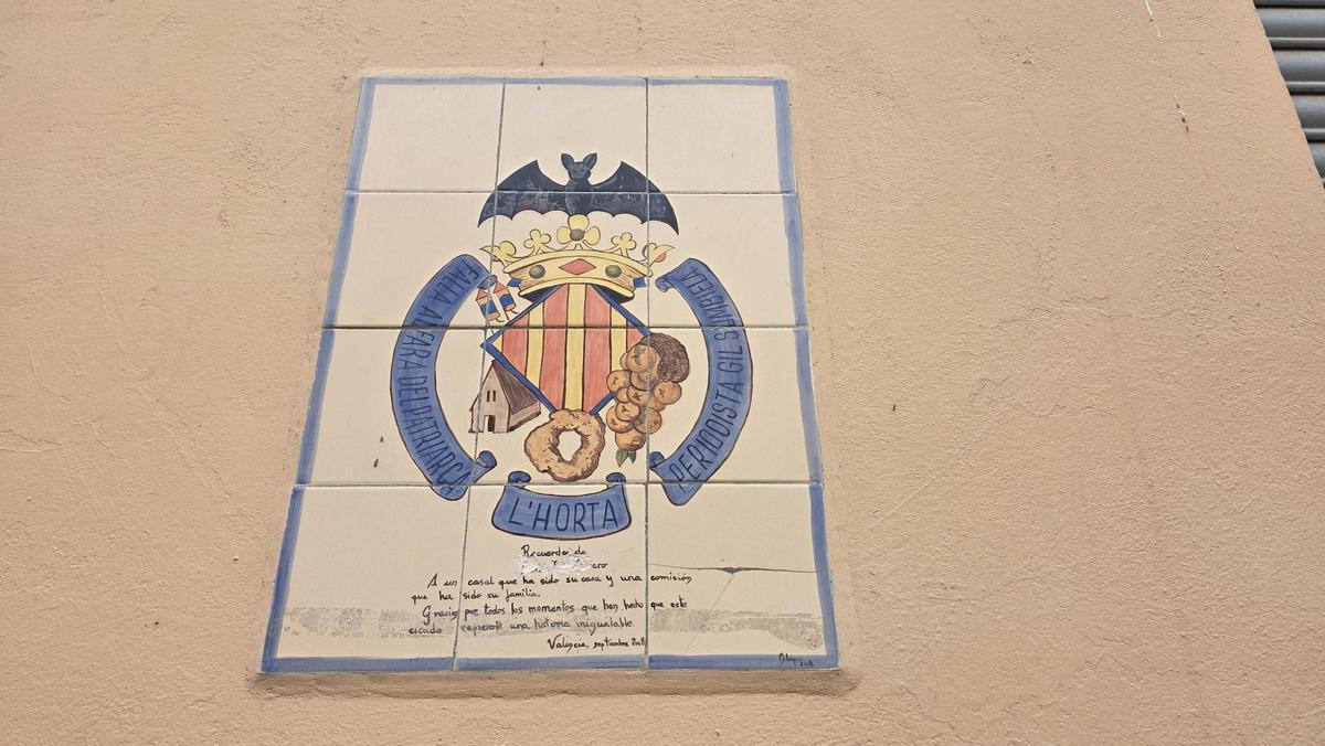 "Rajola" que queda de la antigua falla Alfara del Patriarca