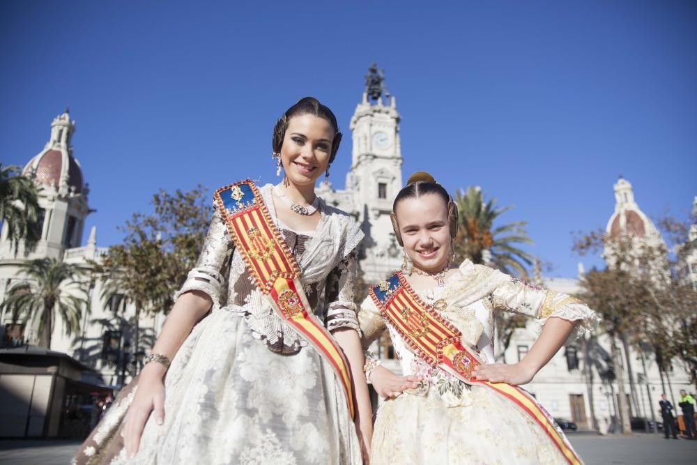 El viaje empezó muy temprano en la plaza del Ayuntamiento, la nuestra.