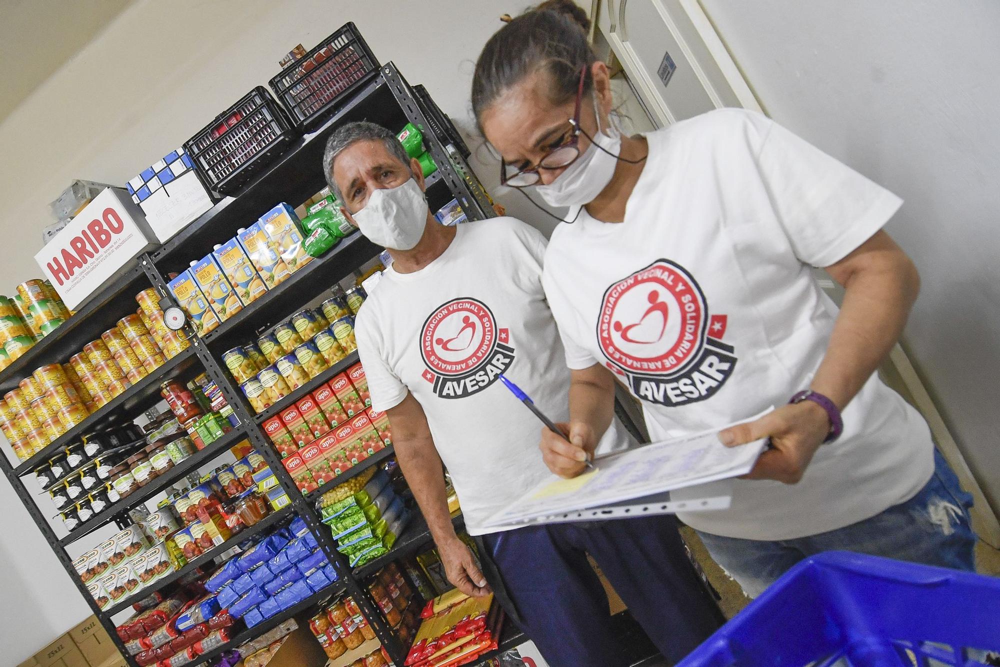 Avesar inicia una recogida de alimentos solidaria en Arenales