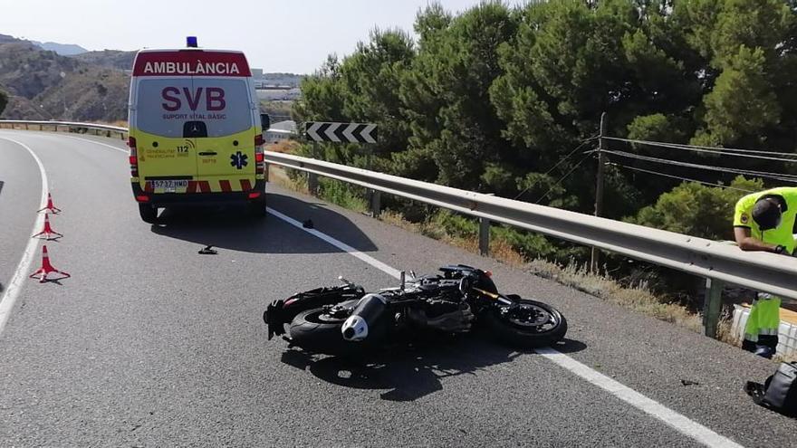 Un motorista de 55 años fallece en un accidente en Xixona