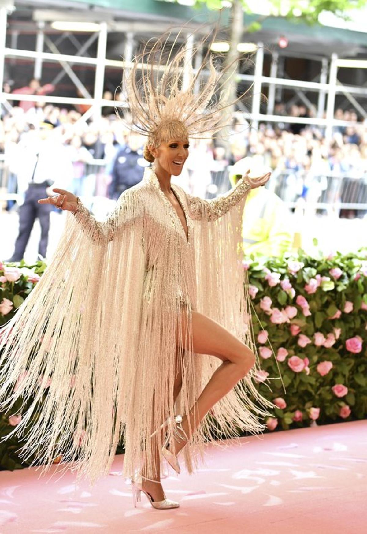Céline Dion, espectacular, con un diseño de Oscar De la Renta.