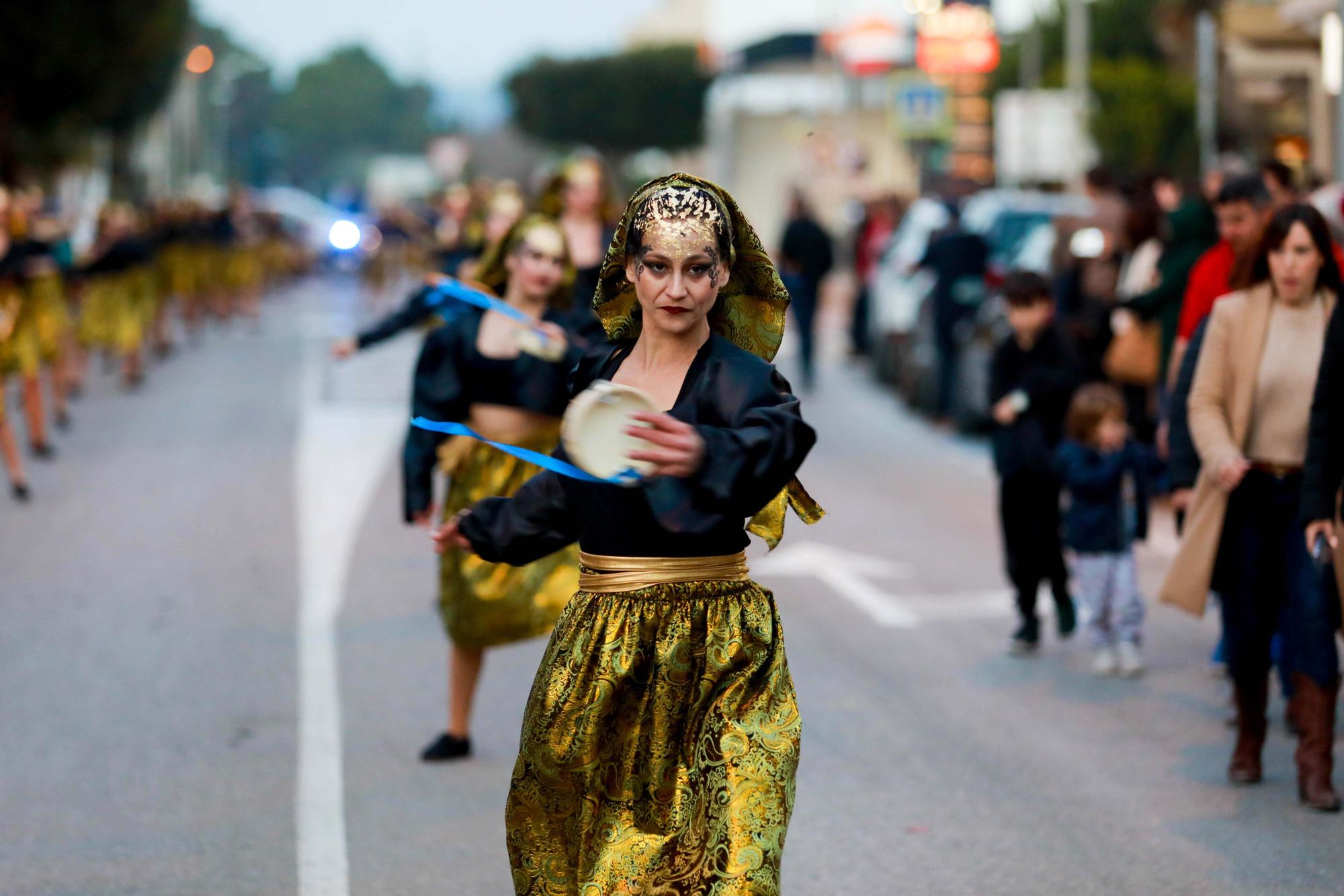 Todas las imágenes de la rúa de carnaval 2023 en Santa Eulària