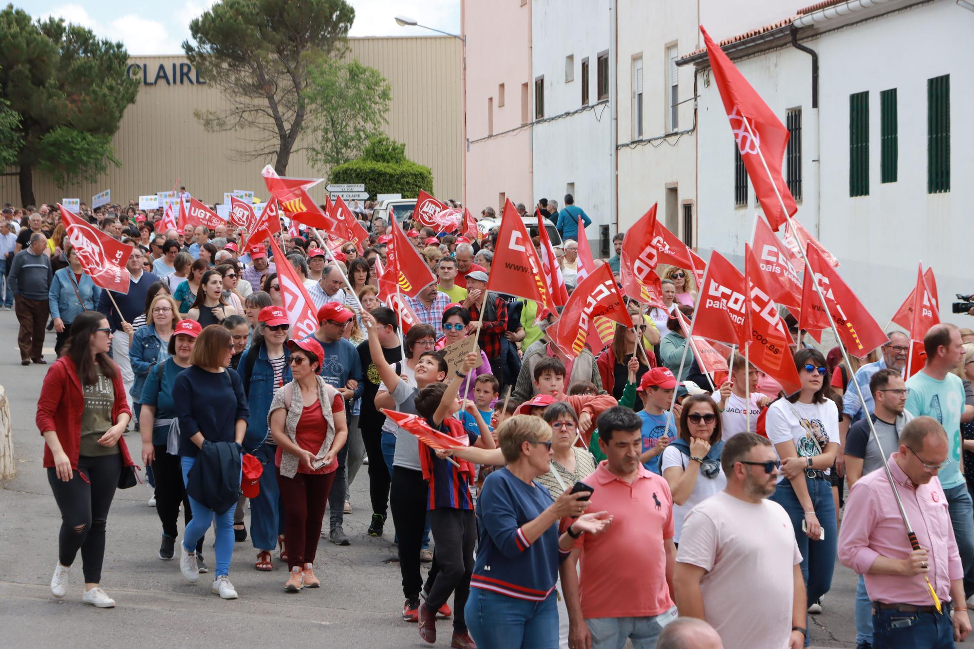 Galería de fotos: 2.000 personas claman por una solución ante el inminente cierre de Marie Claire