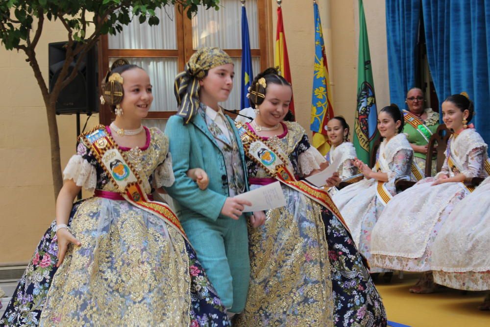 Estreno histórico de los niños falleros en el intercambio infantil