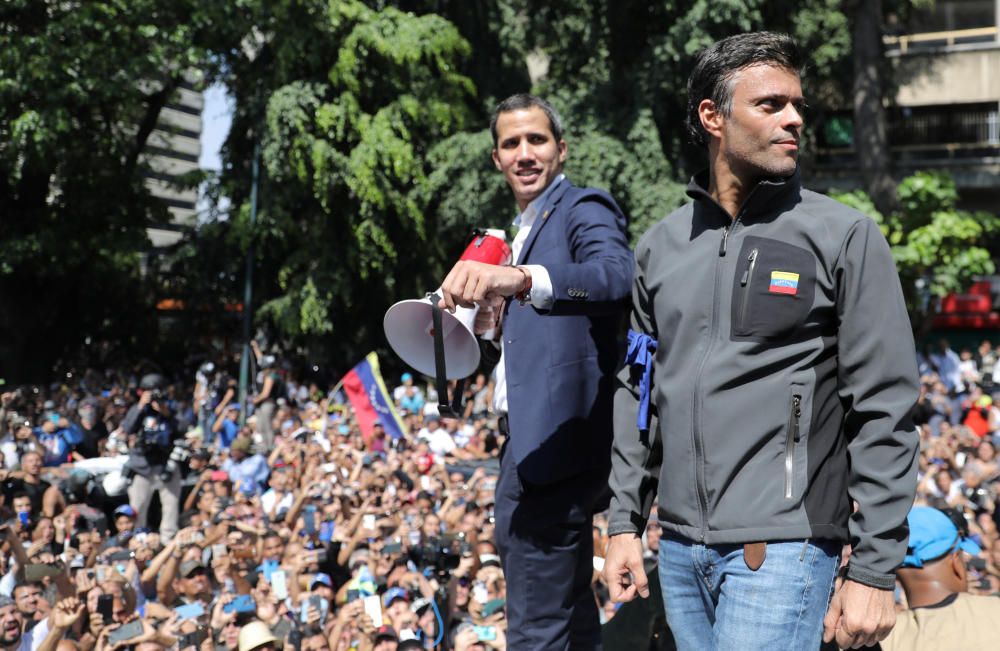 Tensió a Veneçuela per l'aixecament civil promogut per Guaidó