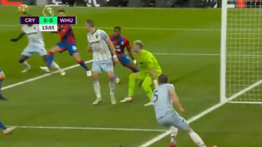 Brutal triple acción de Vicente Guaita con el Crystal Palace en la Premier League