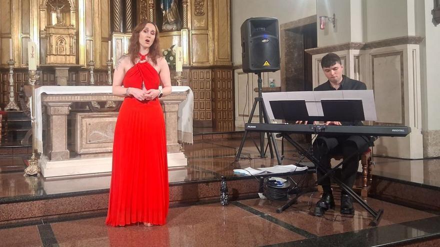 Emocionante recital de la joven soprano Silvia Llera en Nava