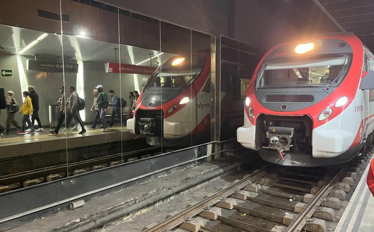 Un tren de Cercanías en la estación de Málaga Centro-Alameda. | L. O.