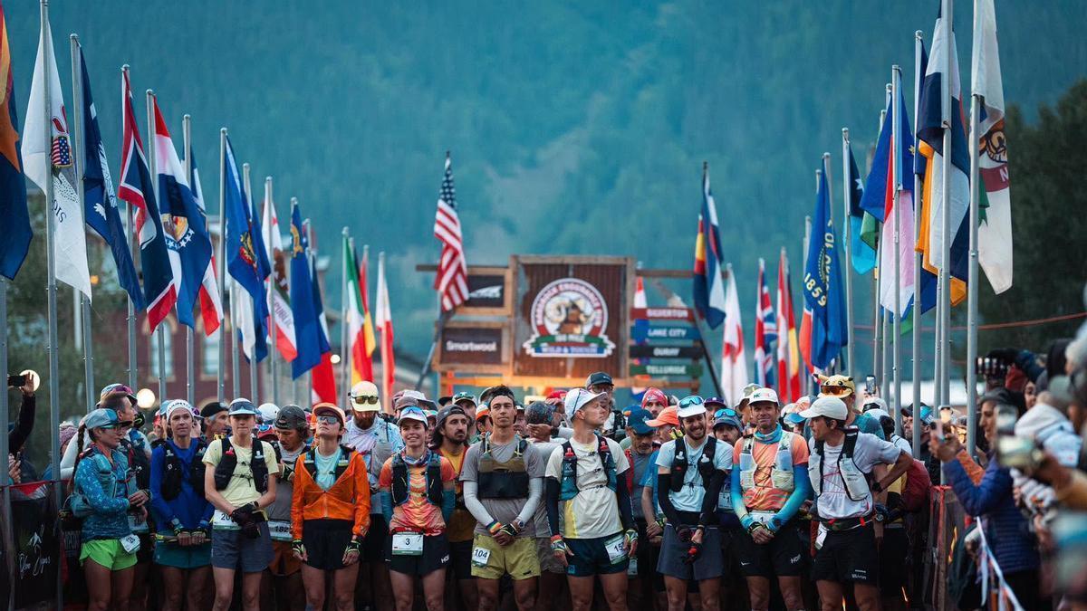 Image de la salida de la Hardrock 100