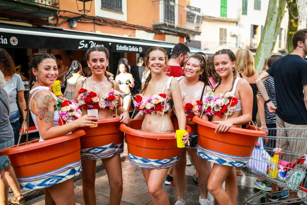 Bunyola celebra la Correguda en roba interior, la carrera más descarada