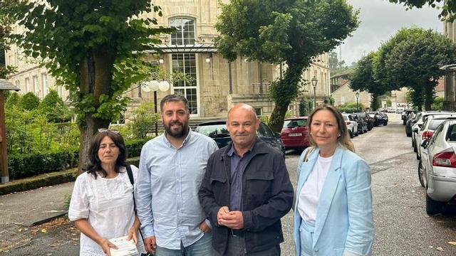 El alcalde César Gil junto al diputado Pablo Castillo.