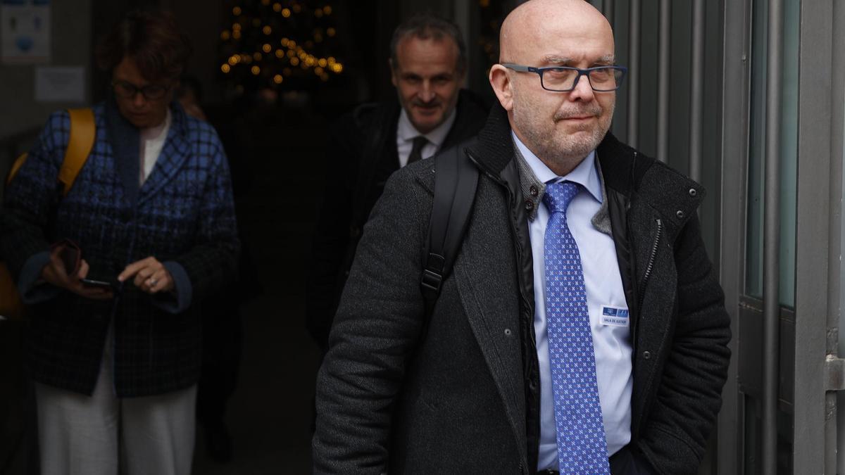 La Audiencia Nacional juzga al abogado de Puigdemont junto a Sito Miñanco