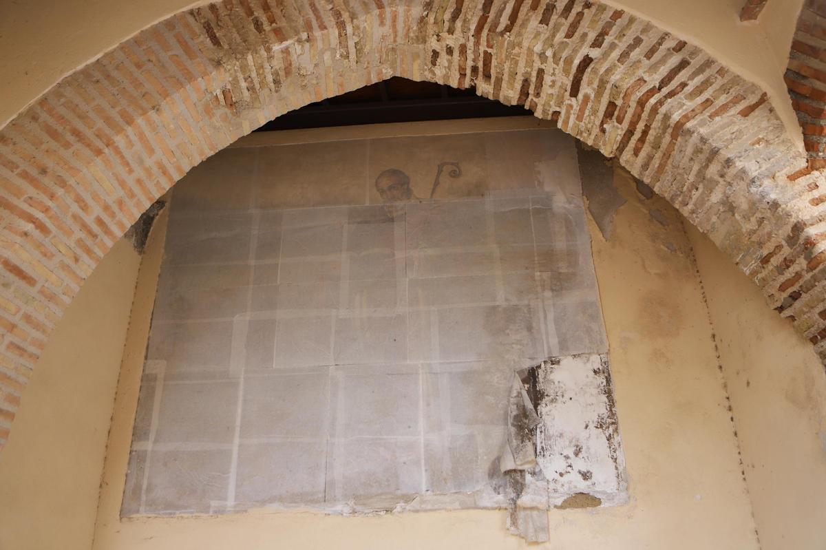 Estado actual de la pintura del interior del Porche de San Antonio.