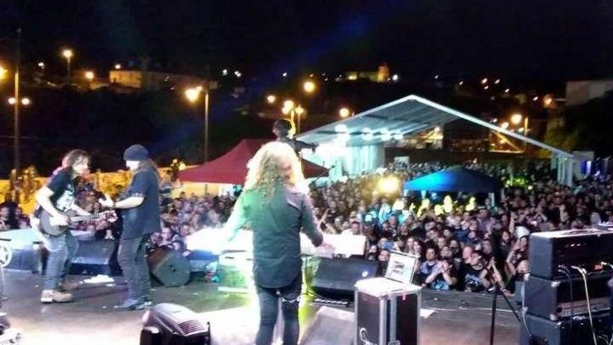 Puerto de Vega vivió &quot;la mejor edición&quot; del &quot;Unirock&quot;: 4.000 asistentes