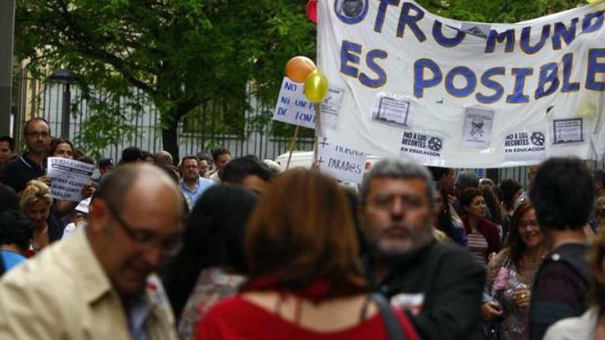 La Generalitat perpetúa los recortes y barracones