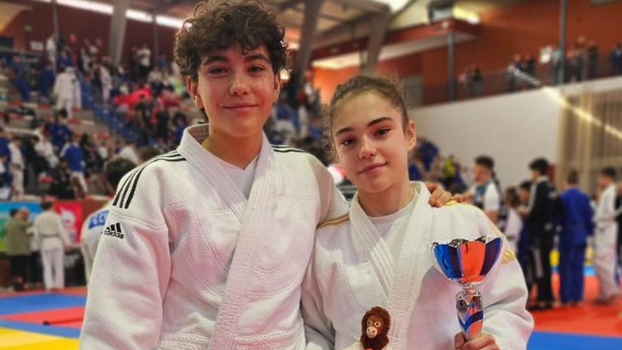 Las hermandas María y Elena Bahamonde. | CEDIDA