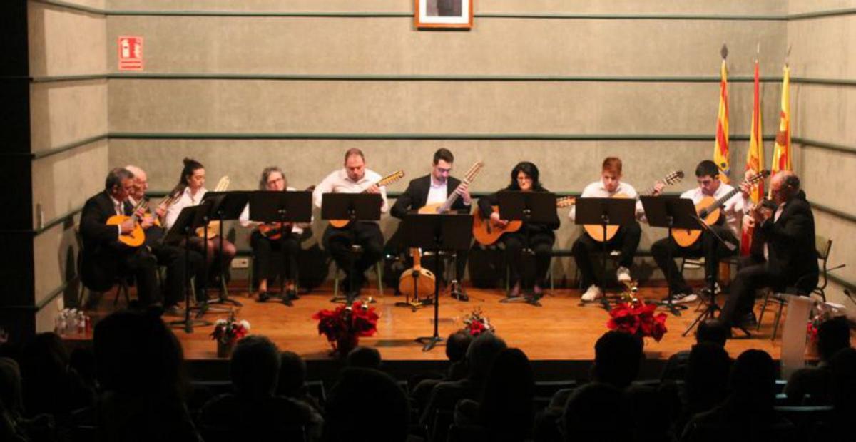 Rondalla de Pulso y Púa Familia Navascués.