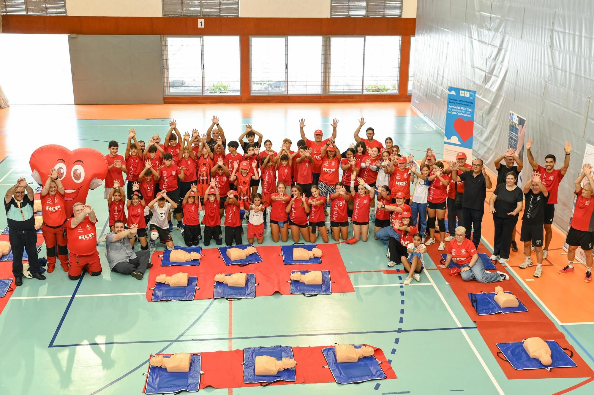 La cantera del CV San Roque aprende a salvar vidas