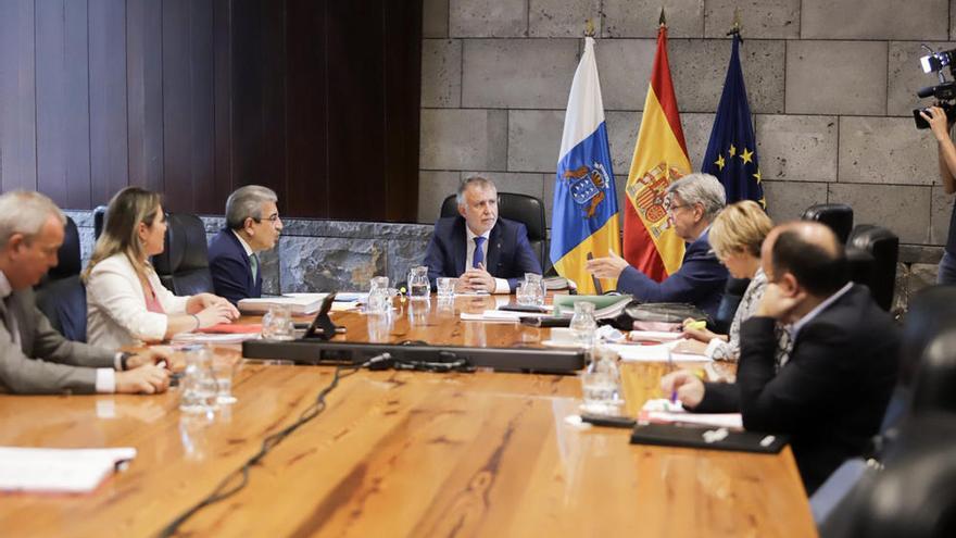 Las normas de la nueva normalidad en Canarias se retrasan por su complejidad