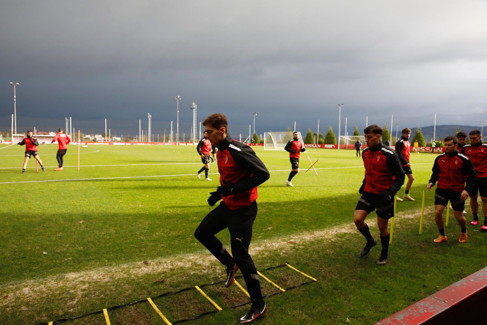 En imágenes: Primer entrenamiento de Miguel Ángel Ramírez al frente del Sporting de Gijón