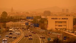 ¿Per què està groc el cel a Múrcia?