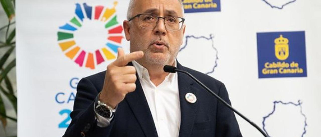 Antonio Morales, este jueves en una comparecencia urgente para responder al Gobierno central.