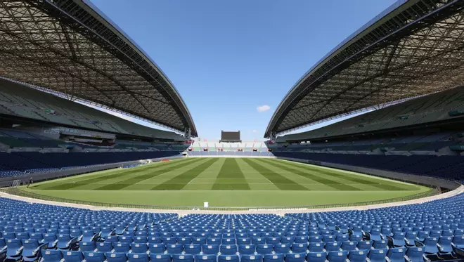 El Saitama Stadium.jpg