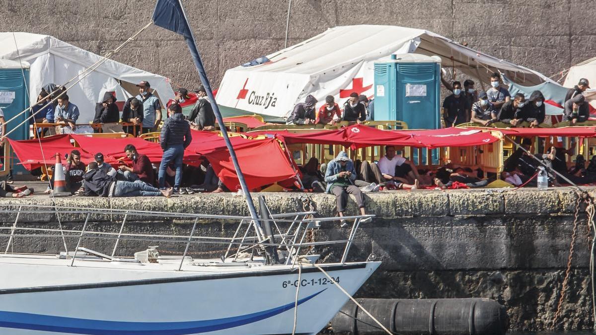 Imagen del campamento instalado en el puerto de Arguineguín.