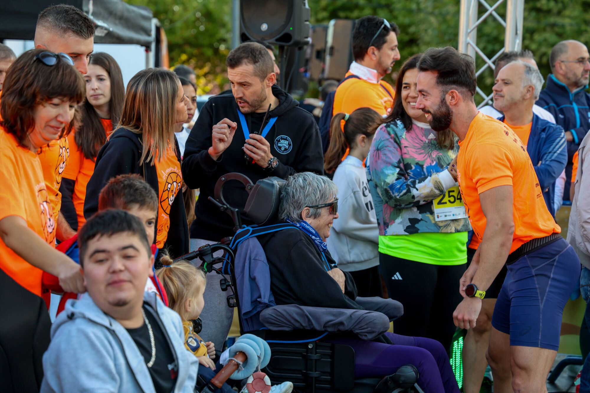 Andaina y carrera solidaria por niños como Leo Diz