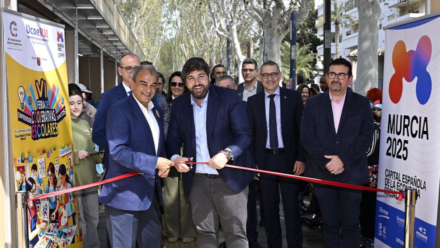 La Feria de Cooperativas Escolares de Ucoerm reúne a más de 3.000 estudiantes de 47 centros